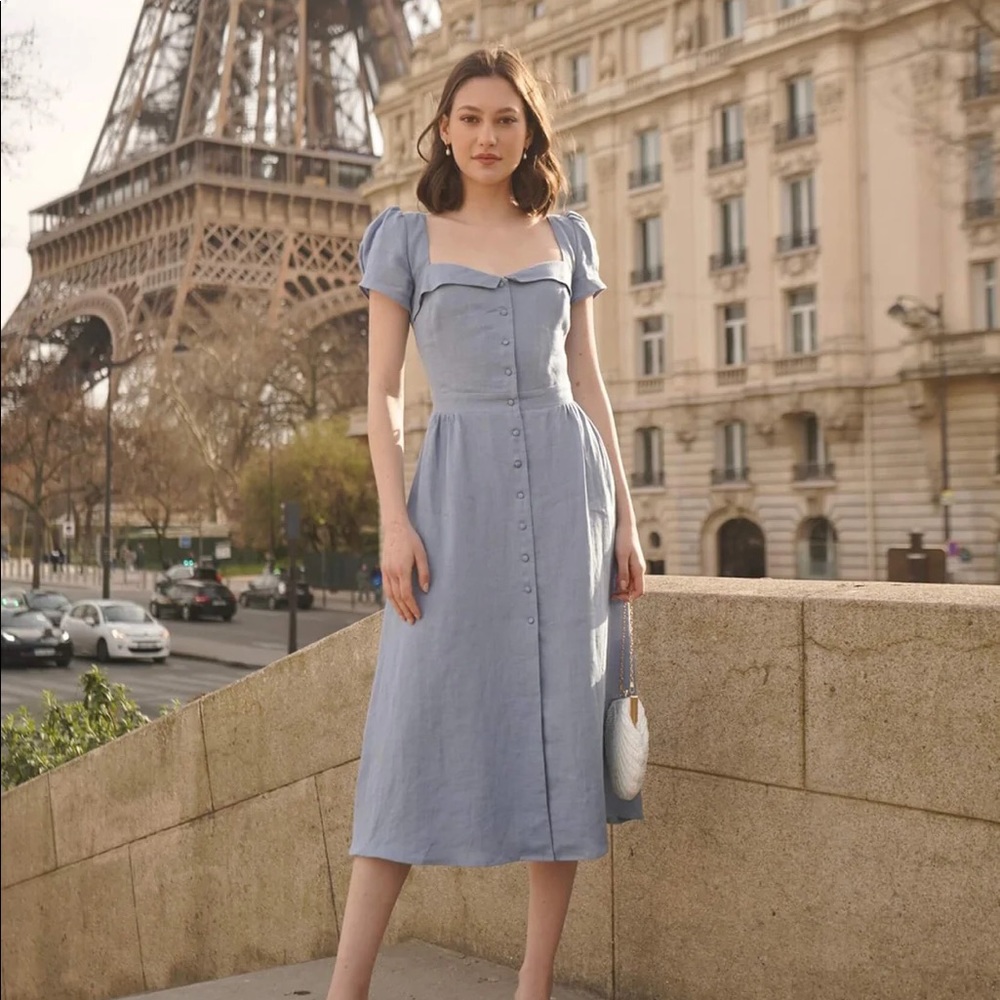 Vintage-inspired blue linen dress from Gaala